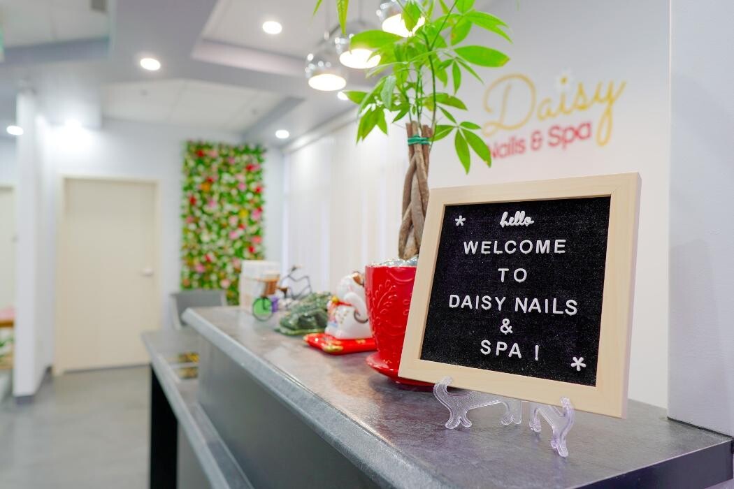 Images Daisy Nails & Spa