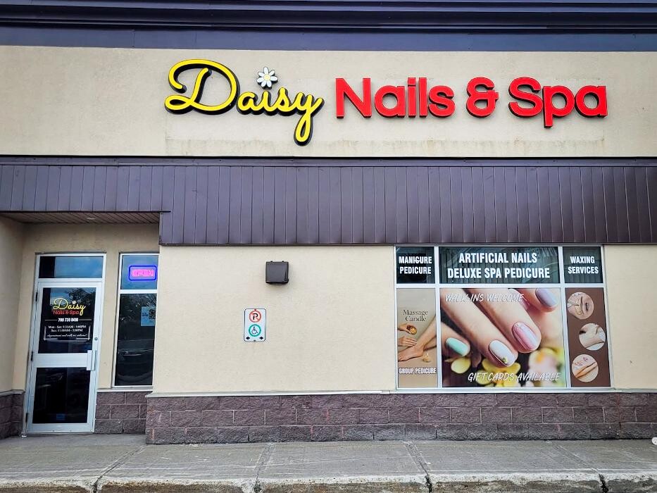 Images Daisy Nails & Spa