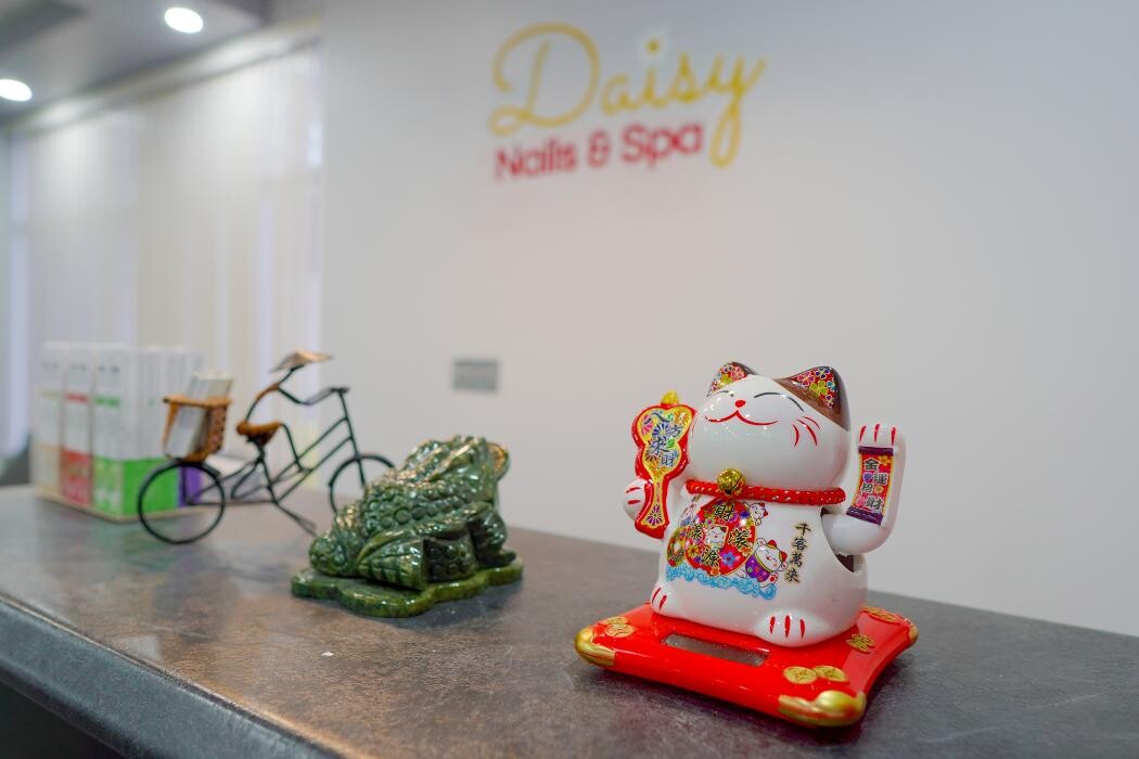 Images Daisy Nails & Spa