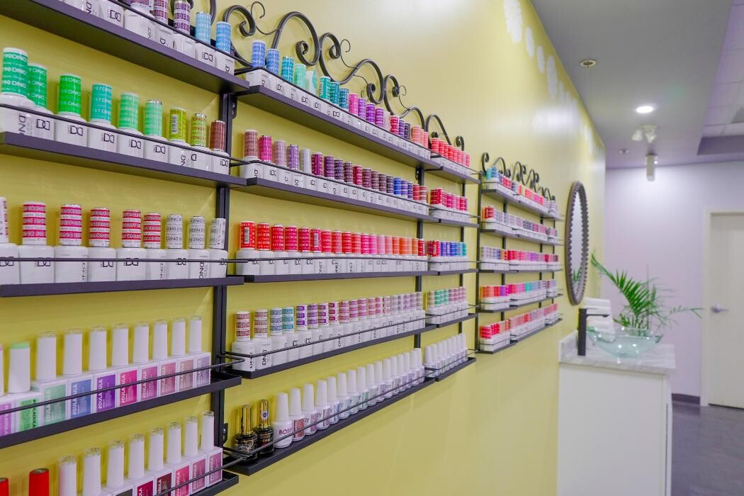 Images Daisy Nails & Spa