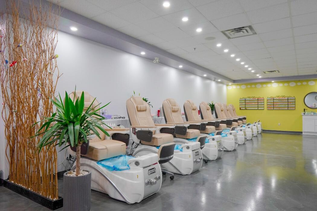 Images Daisy Nails & Spa