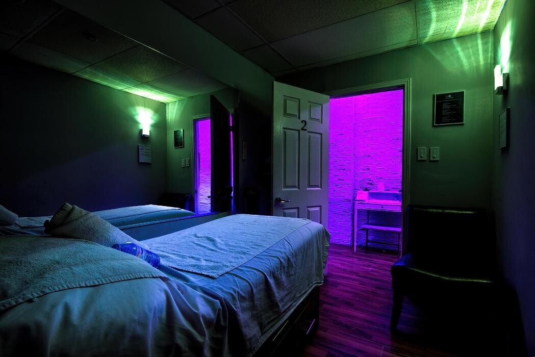 Images HEA7EN Massage Spa