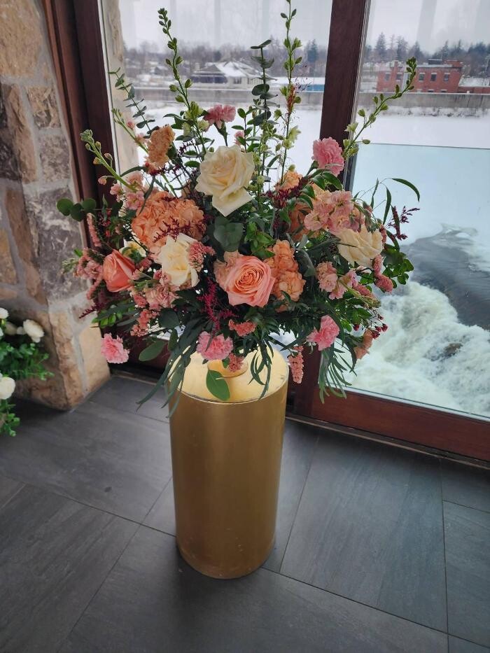 Images Cambridge Flowers & Co.