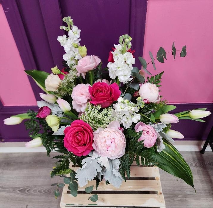 Images Cambridge Flowers & Co.