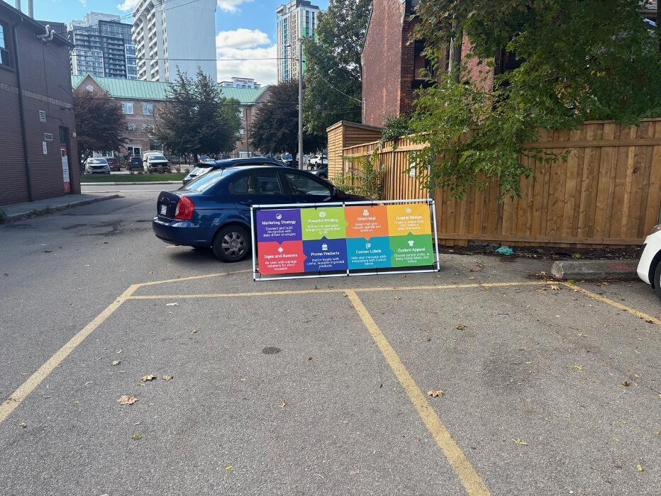 Images Allegra Hamilton, ON