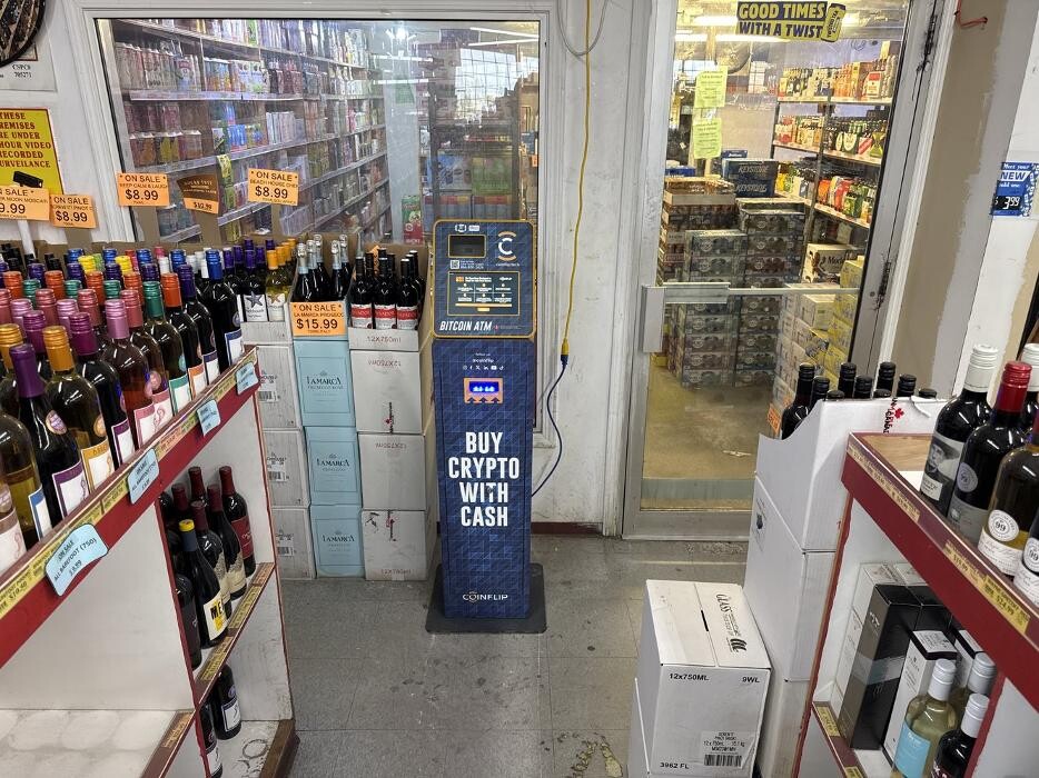 Images CoinFlip Bitcoin ATM - Crown Liquor Store (Edmonton)