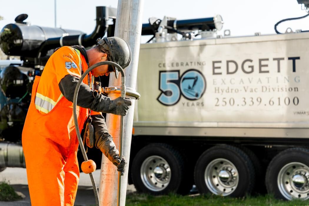 Images Edgett Excavating Ltd