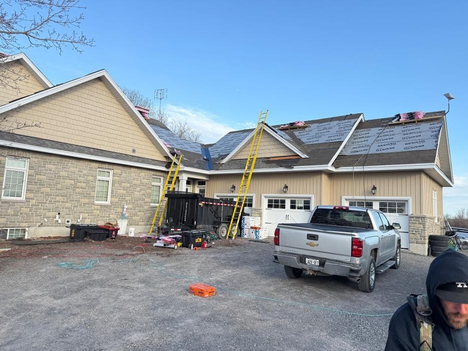 Images Villeneuve Roofing