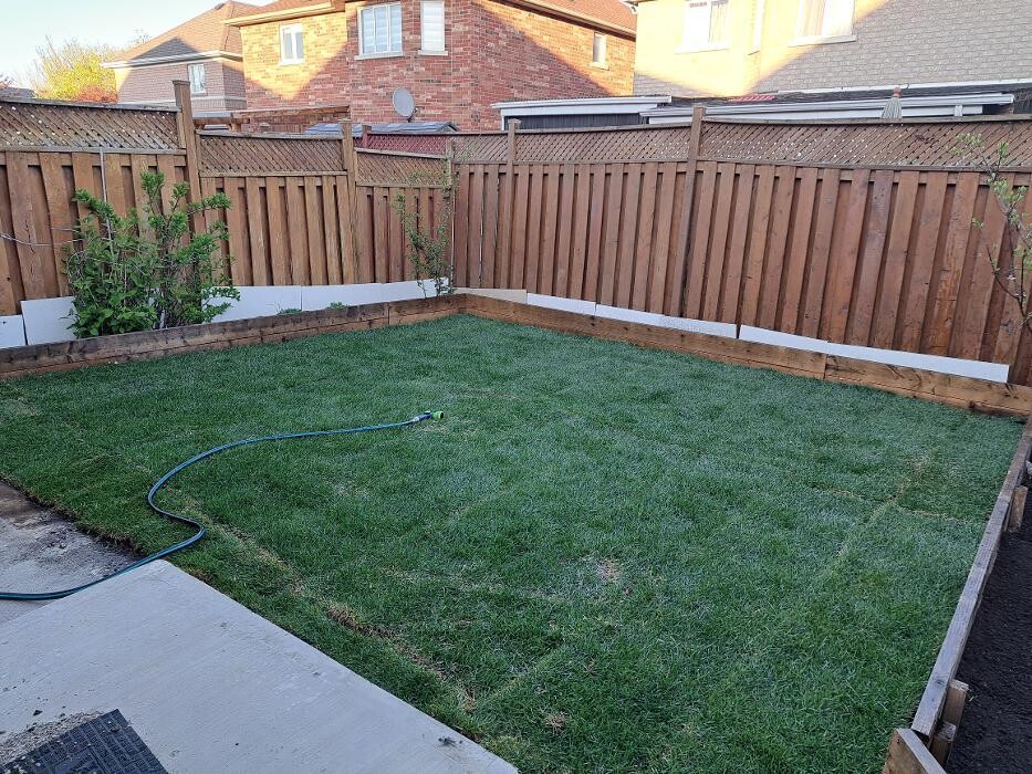 Images Elsam Gardening and Home Services Inc.