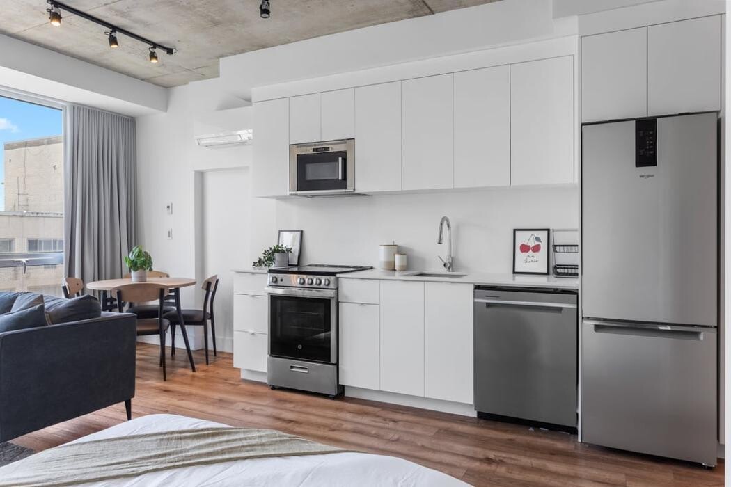 Images ALMA @ Shaughnessy Village - Furnished Apartments