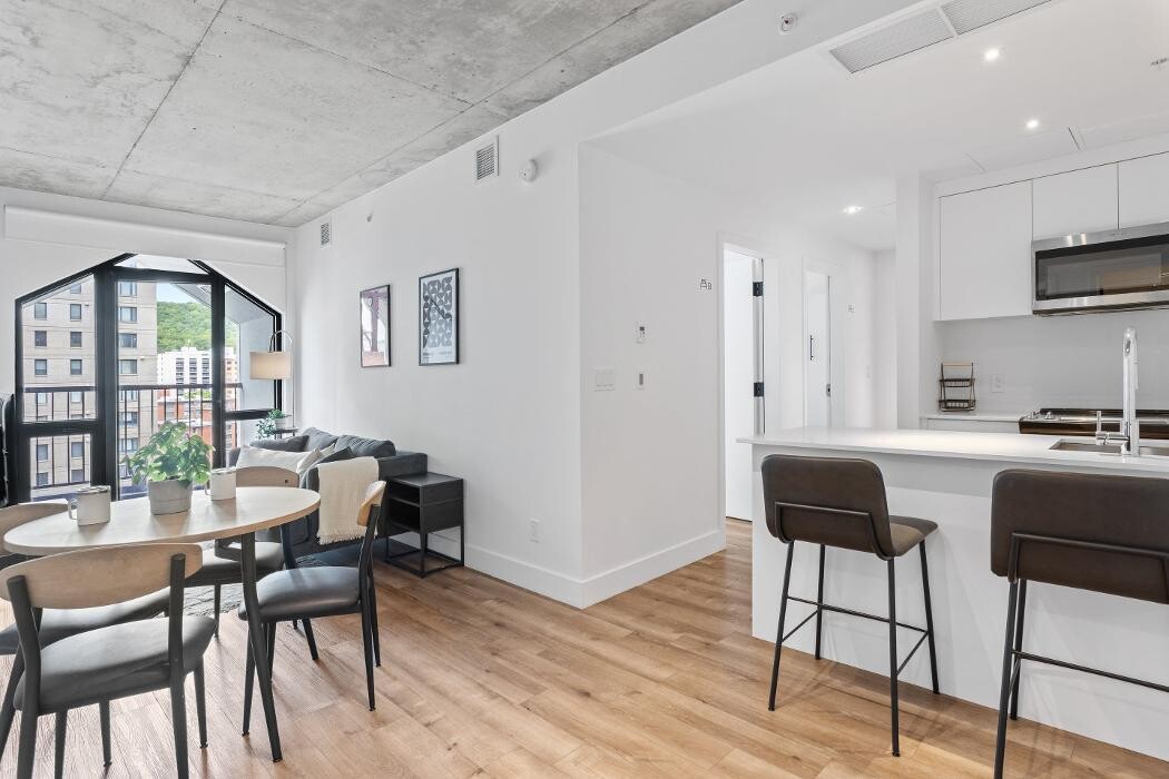 Images ALMA @ Shaughnessy Village - Furnished Apartments