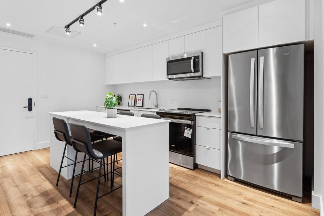 Images ALMA @ Shaughnessy Village - Furnished Apartments