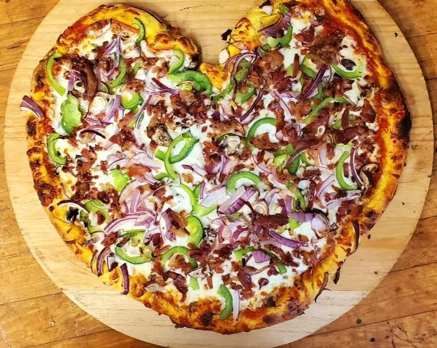 Images Golden Crust Pizzeria