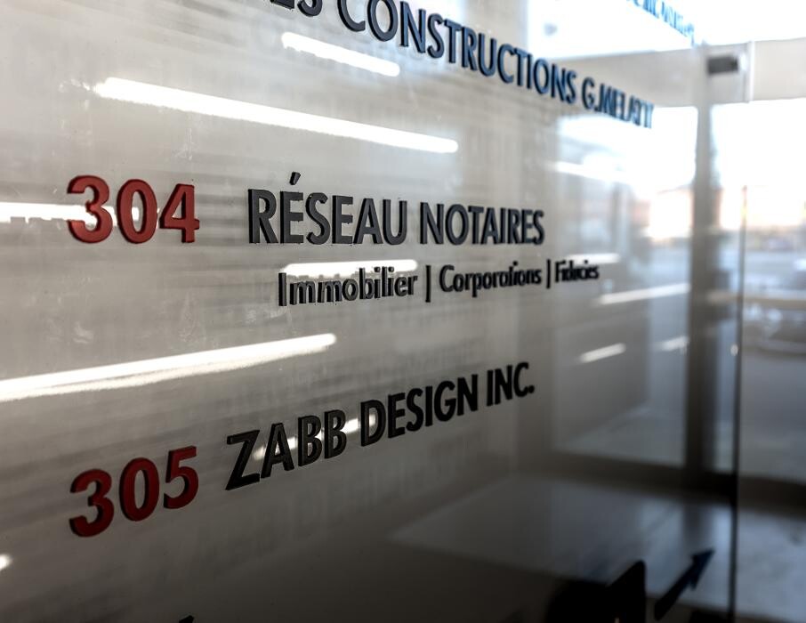 Images 4664, rue , Laval