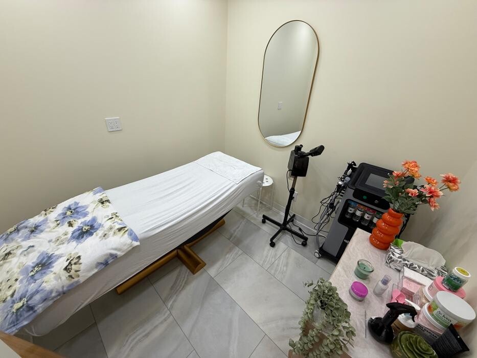 Images RJ Hair Salon & Spa