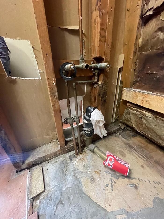 Images YVR Construction Group