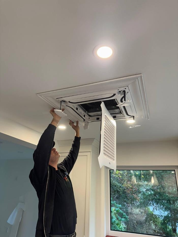 Images YVR Construction Group