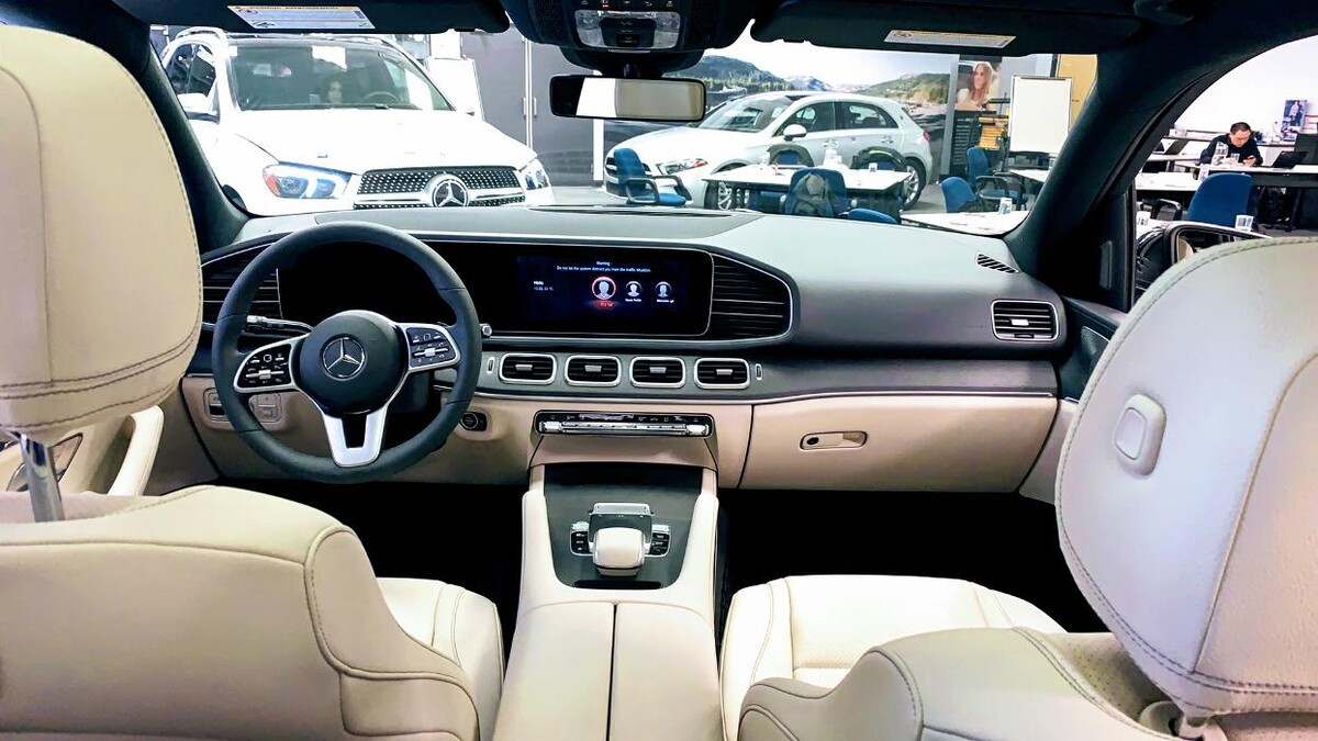 Images Mercedes-Benz Kingston