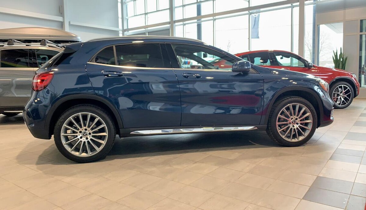 Images Mercedes-Benz Kingston