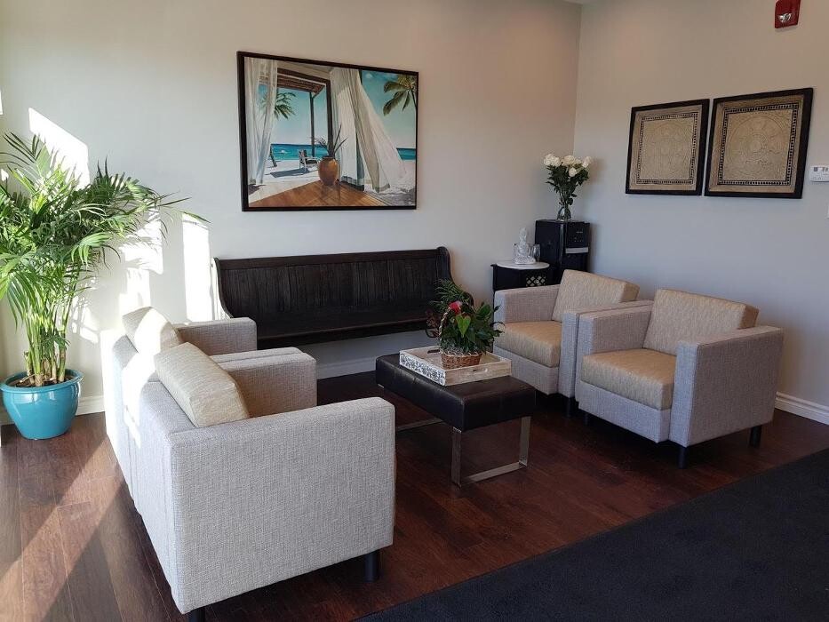 Images Pillars of Wellness - Burlington Physiotherapy, Counselling, Chiropractor