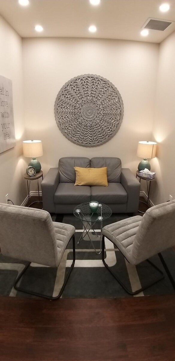 Images Pillars of Wellness - Burlington Physiotherapy, Counselling, Chiropractor