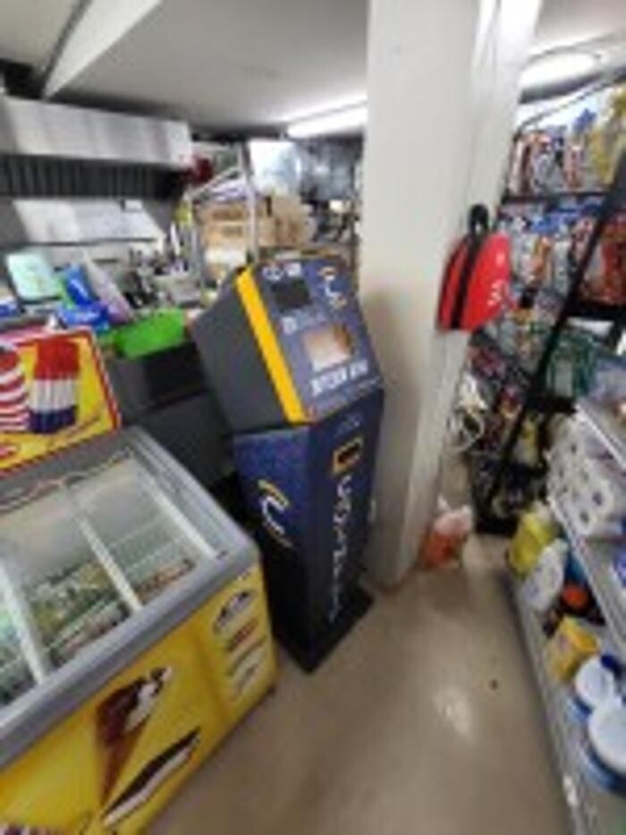 Images CoinFlip Bitcoin ATM - Queen's Convenience (Charlottetown)