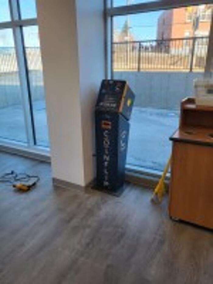 Images CoinFlip Bitcoin ATM - Flynn's Dairy Bar & Convenience (Herring Cove) (Halifax)