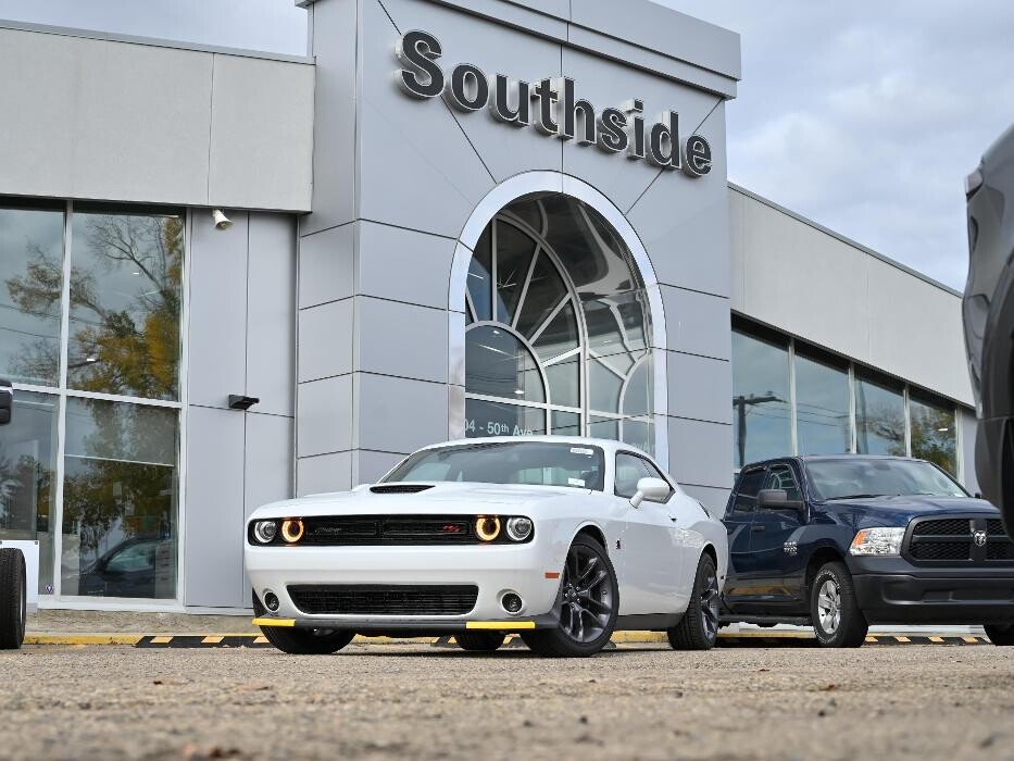 Images SSRD - Southside Dodge Chrysler Jeep Ram Fiat