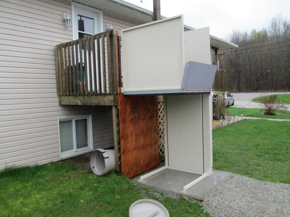 Images Tim Orser's Lift Service