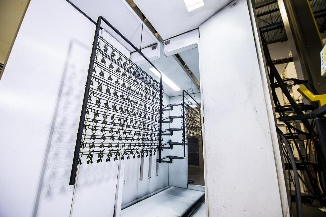 Images Overlanders Manufacturing LP