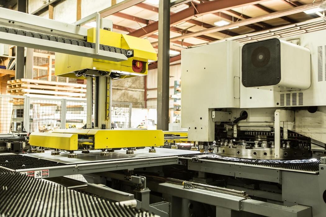 Images Overlanders Manufacturing LP