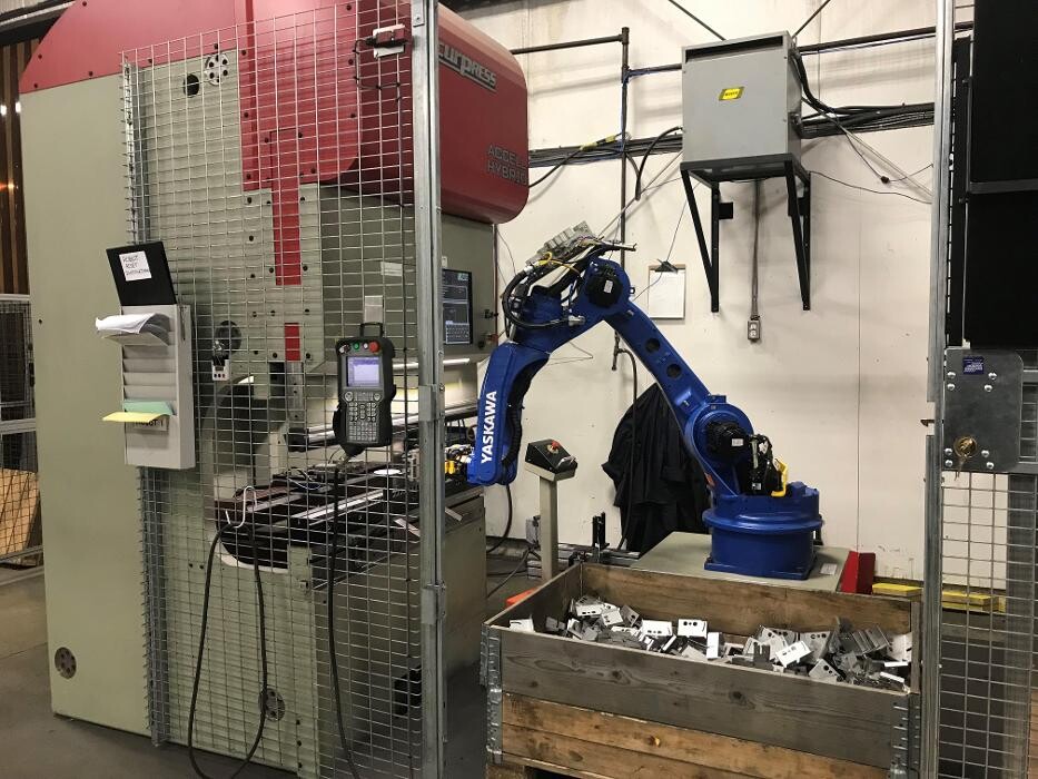 Images Overlanders Manufacturing LP