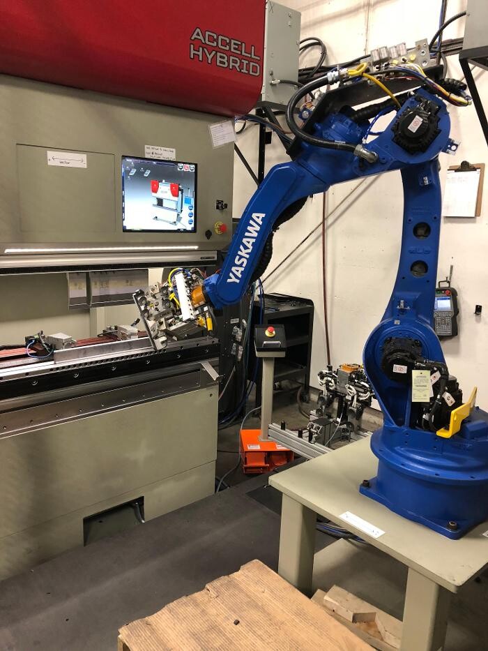 Images Overlanders Manufacturing LP