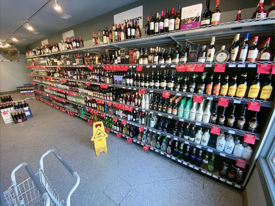 Images South Park Liquor