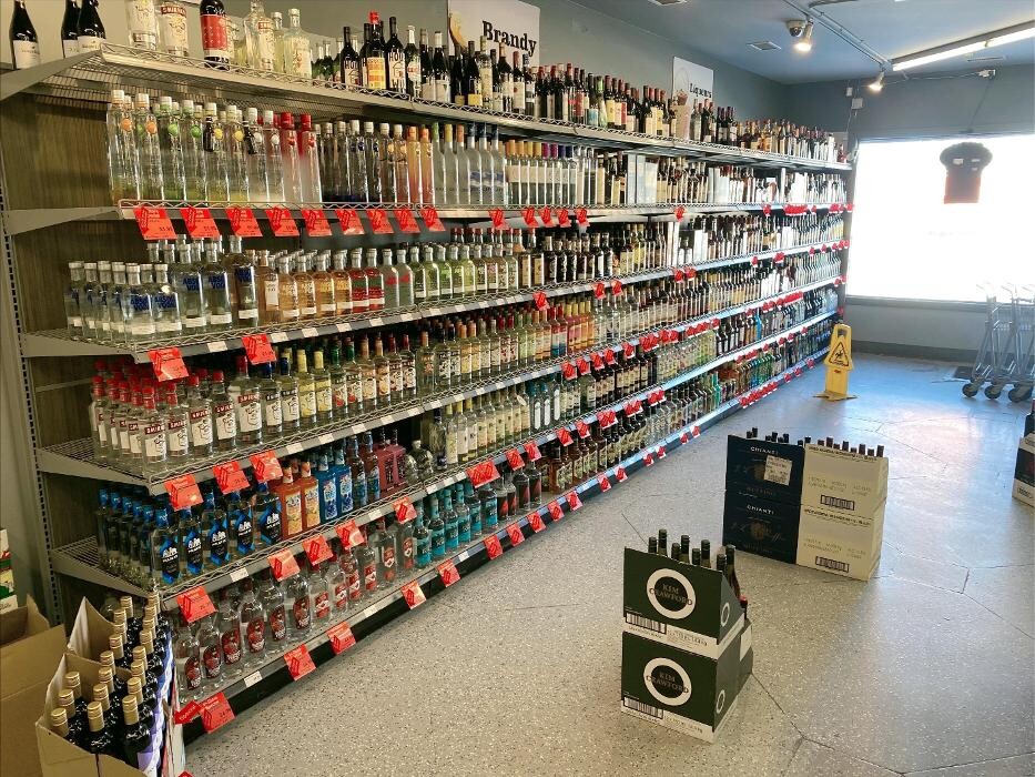 Images South Park Liquor