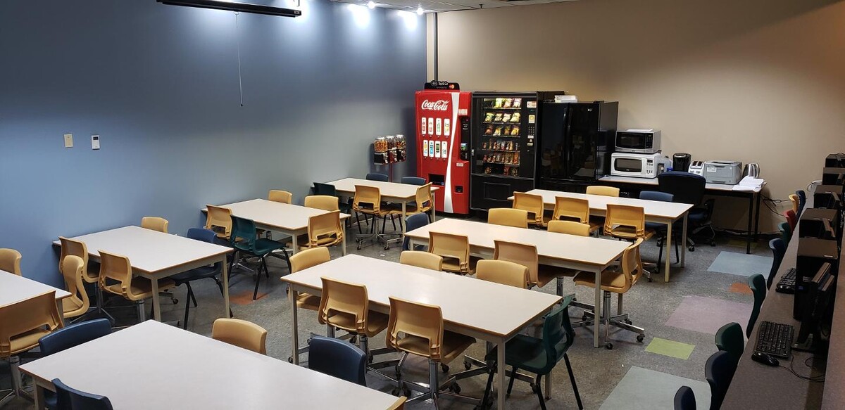 Images Eastern College - Moncton Campus