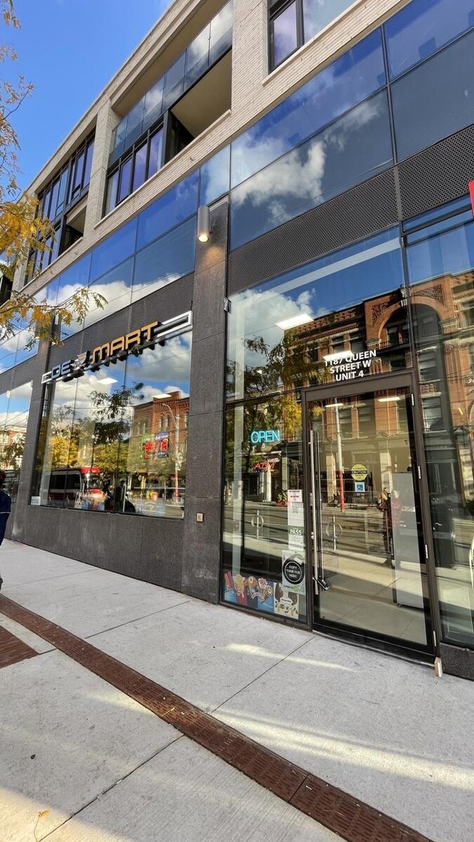 Images CoinFlip Bitcoin ATM - DE MART (Toronto)