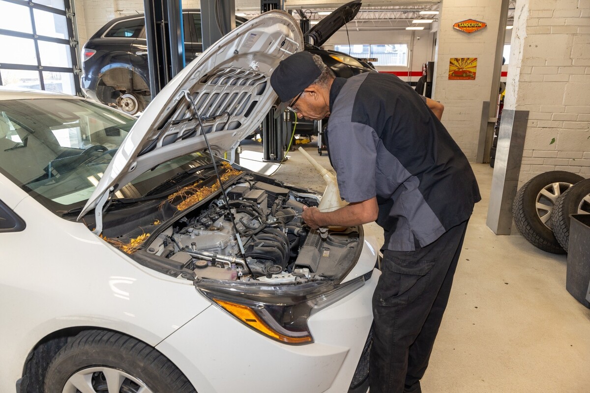 Images Speedy Auto Service Victoria