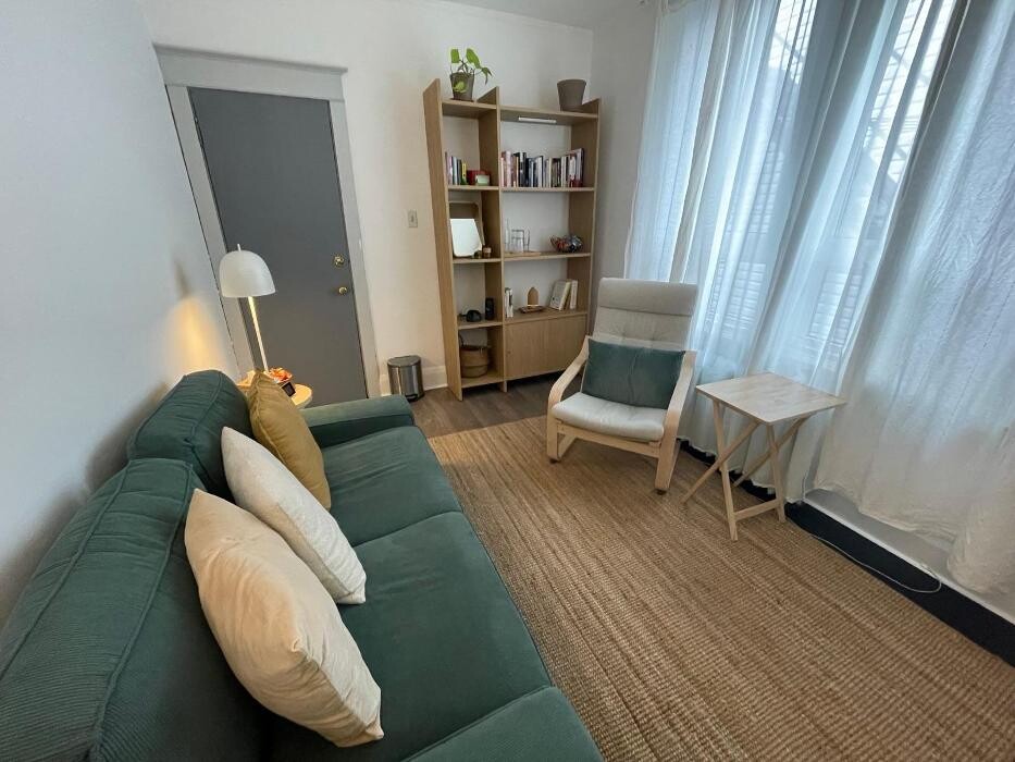 Images Noema Psychotherapy & Couples Therapy