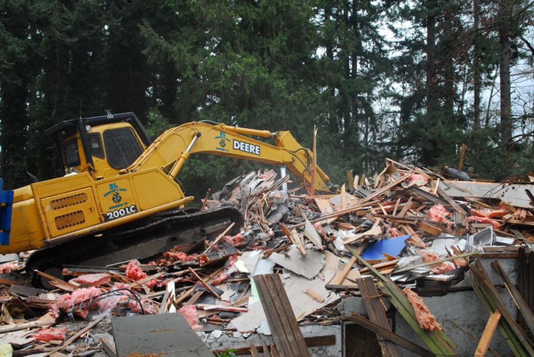 Images H L Demolition & Waste Management Ltd