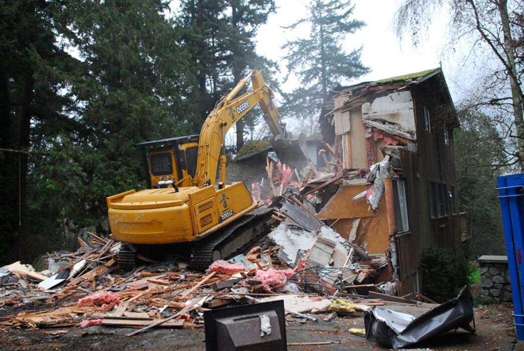 Images H L Demolition & Waste Management Ltd