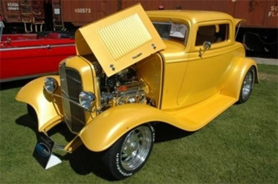 Images East End Auto Body Shop Ltd