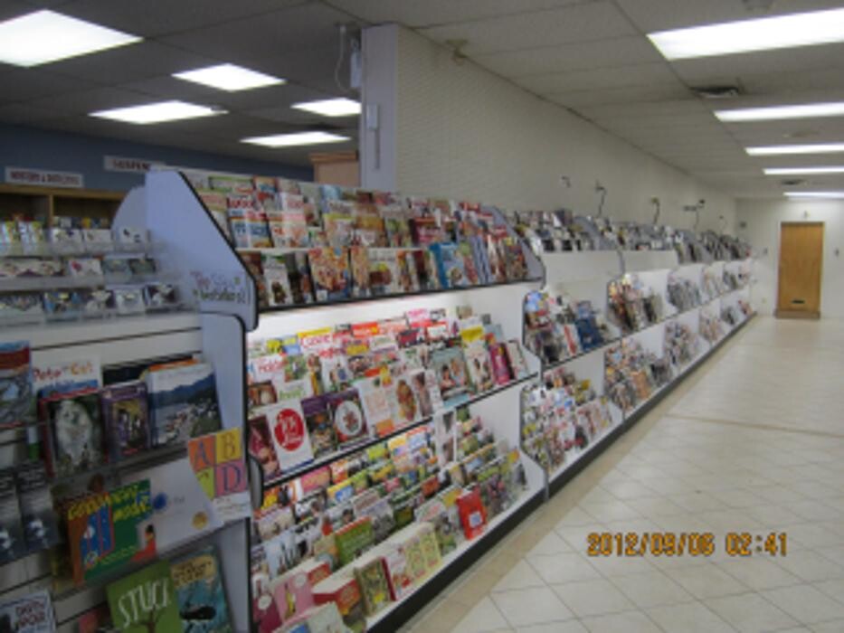Images Eddie's News Stand & Novelties Or