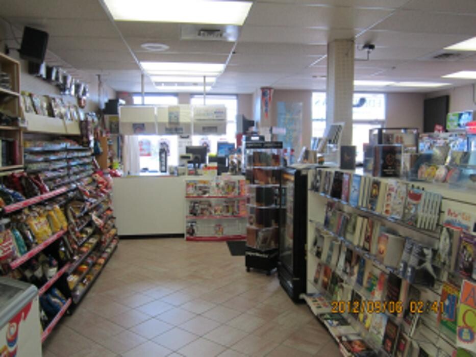 Images Eddie's News Stand & Novelties Or