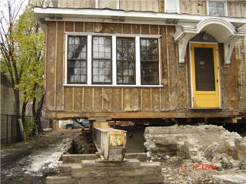 Images Vieville Building Movers Inc
