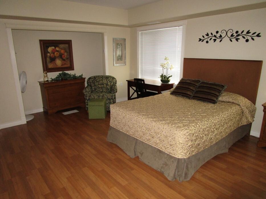 Images Dr James W Hemstock Assisted Living Residence