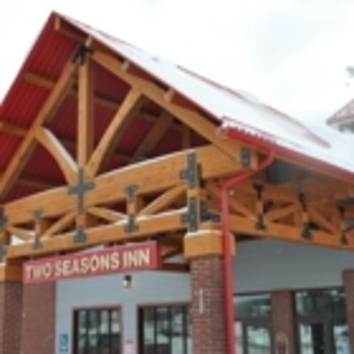 Images Two Seasons Inn