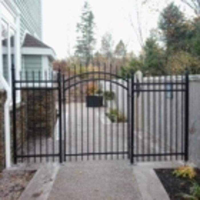 Images MacDonald Fencing