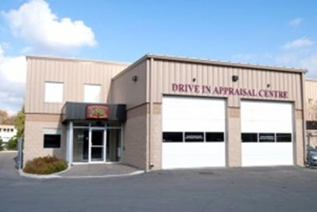 Images Newmarket Auto Body