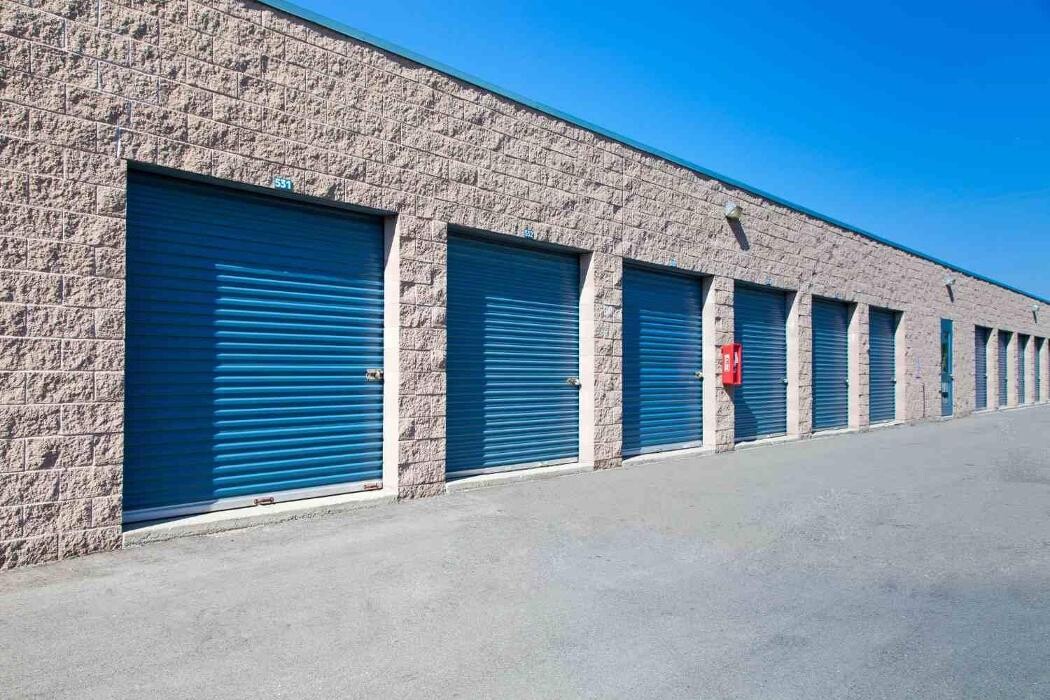 Images Self Stor Storage North York